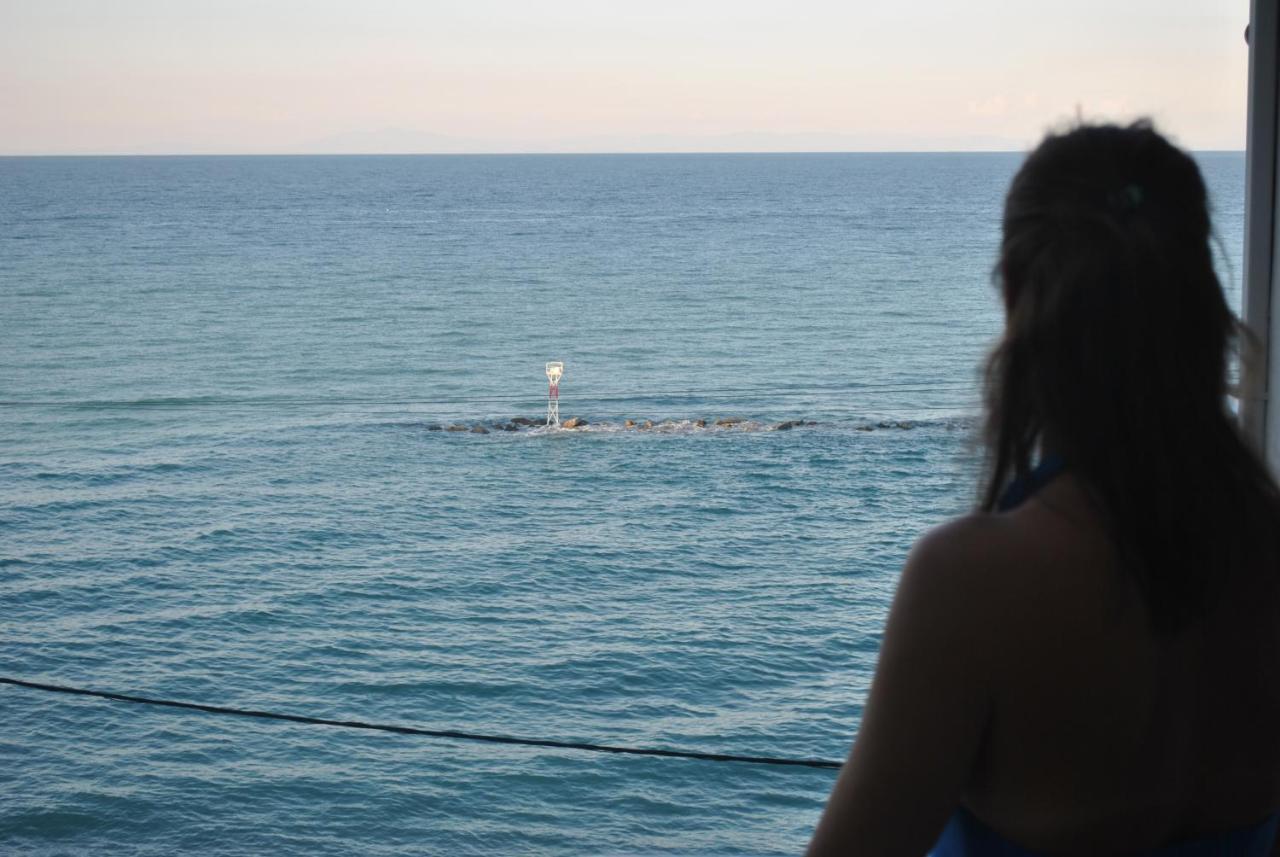 Anesis Hotel Platamonas Bagian luar foto