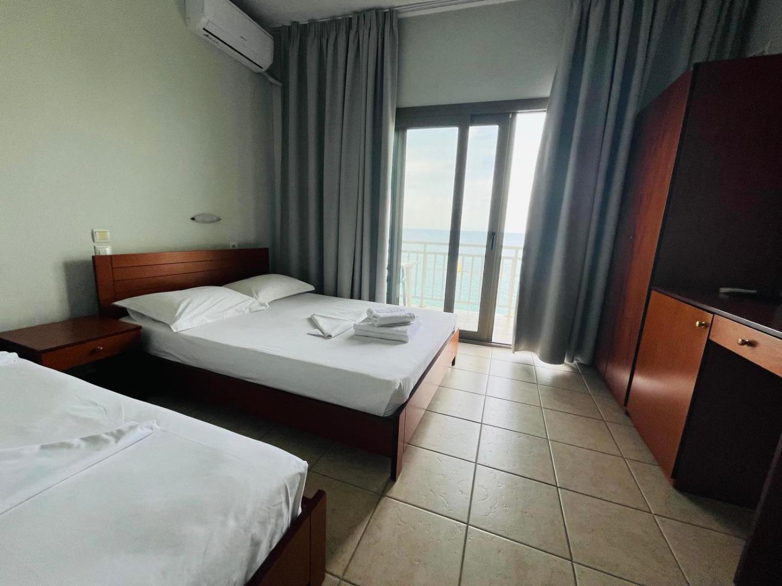 Anesis Hotel Platamonas Bagian luar foto