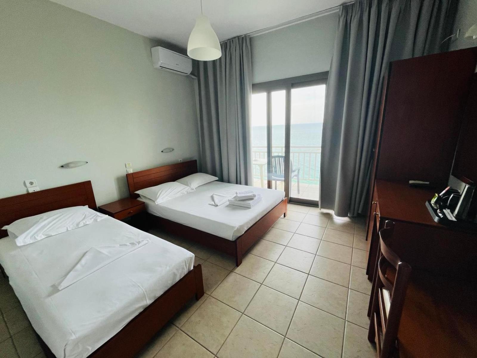 Anesis Hotel Platamonas Bagian luar foto